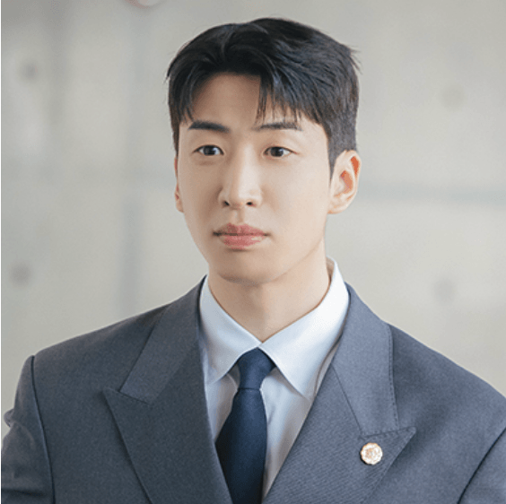 21세기 대군부인 등장인물 이안대군 사저의 최현 역의 유수빈