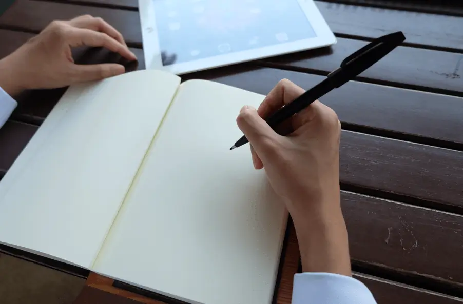 감정을 정리하고 하루를 돌아보는 회복 시간