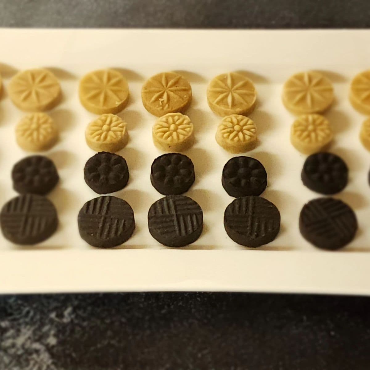 [사라진 궁중다식] 송화다식, 소나무 꽃가루로 빚은 전통 과자