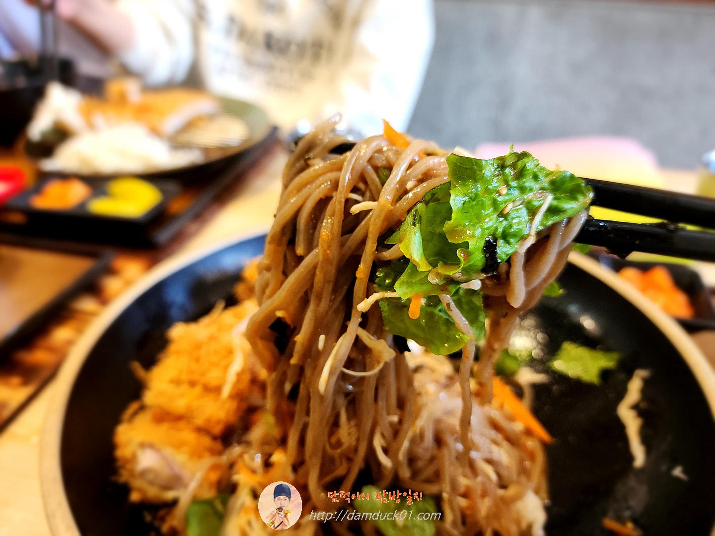 레드카츠 비빔모밀