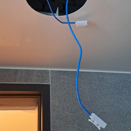 매립등이 완전히 분리되었습니다.