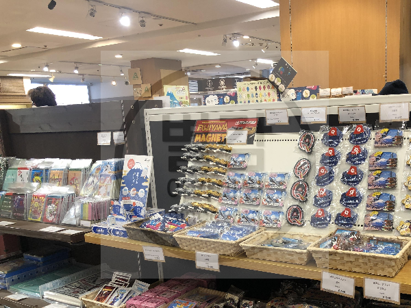 일본 후지큐 하이랜드 후기 - 일본 후지산 근처 후지큐 하이랜드에 방문했습니다 - 후지큐 하이랜드 본격 후기는 다음과 같습니다 - 후지큐 하이랜드 정문 입구 기념품샵 일본 후지큐 하이랜드 후기 - 일본 후지산 근처 후지큐 하이랜드에 방문했습니다 - 후지큐 하이랜드 본격 후기는 다음과 같습니다 - 후지큐 하이랜드 정문 입구 기념품샵