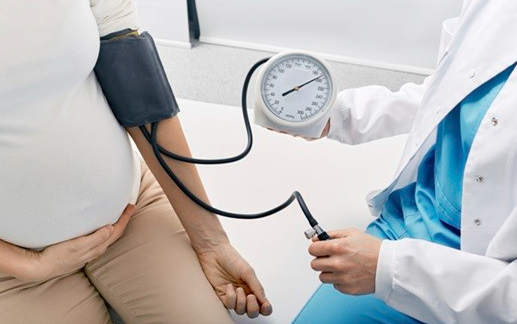 임신성고혈압 초기증상 자간전증 임신중독증 고위험임신 산전관리 임산부건강 출산준비 임신합병증 태아건강 임신주의사항