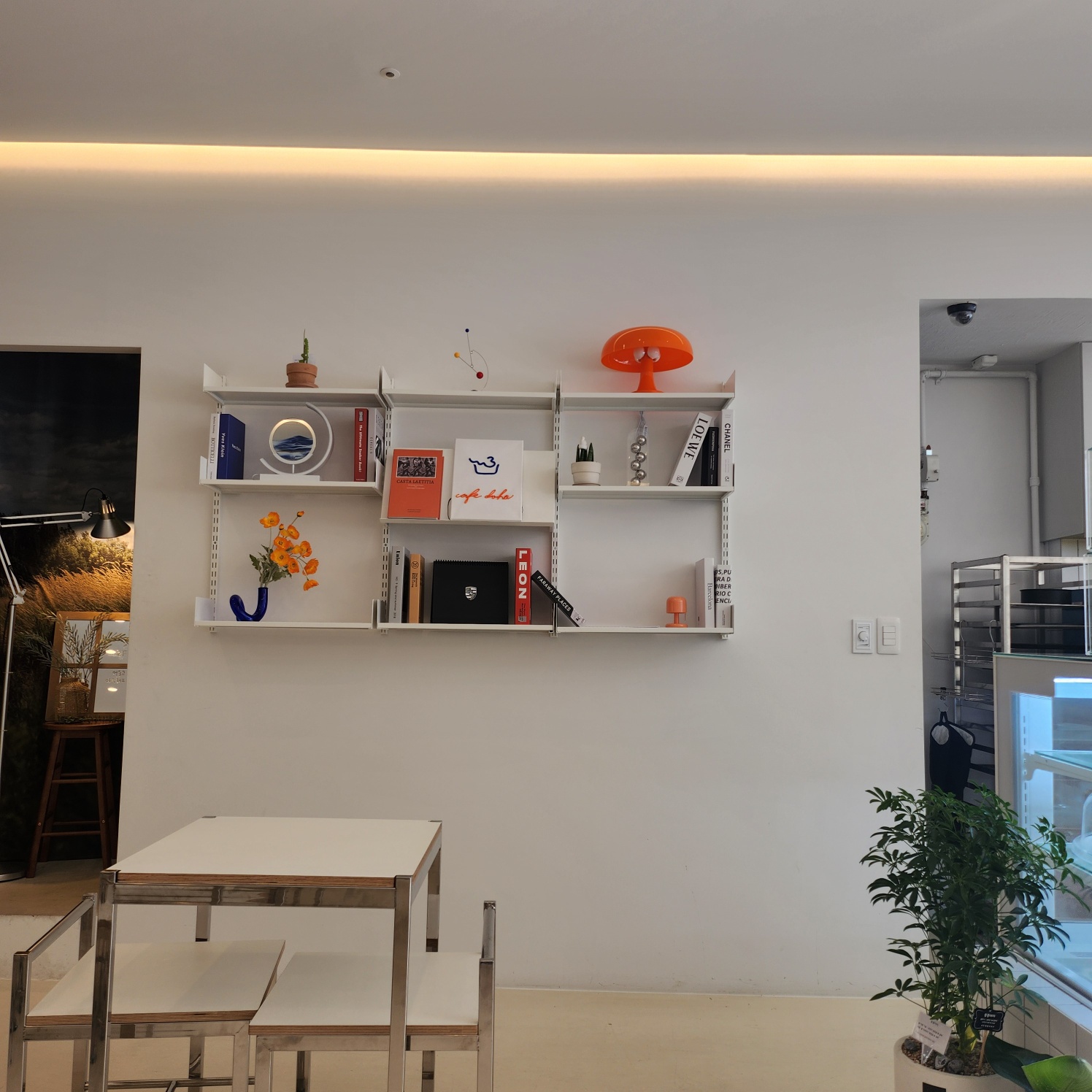 카페 도하 내부 인테리어 사진