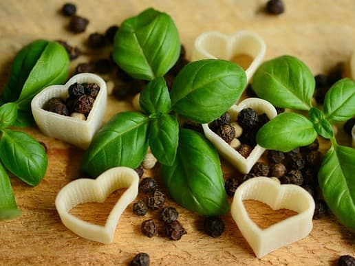 복부팽만 완화에 도움을 주는 바질