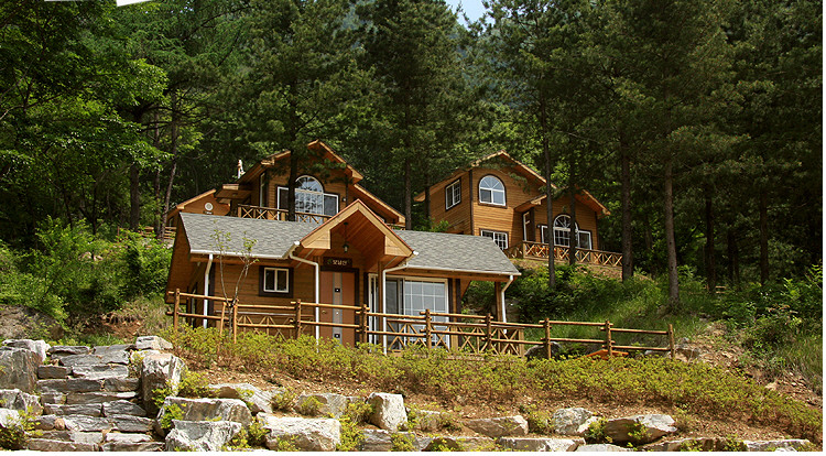 가평 칼봉산 자연휴양림 입장료 숙소 주변 경반 계곡 물놀이 날씨 정보