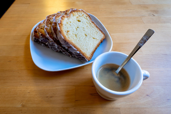 에스프레소랑 디저트 사진