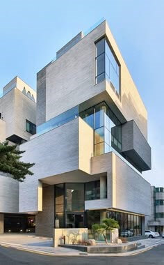 상속받은-도심의-4층짜리-멋지게-지어진-건물