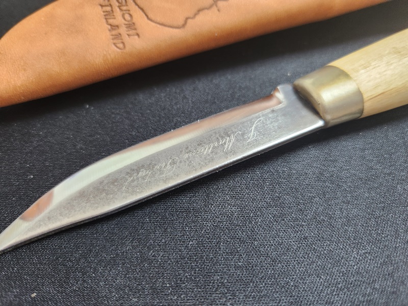 1년 사용 후 날 확대사진