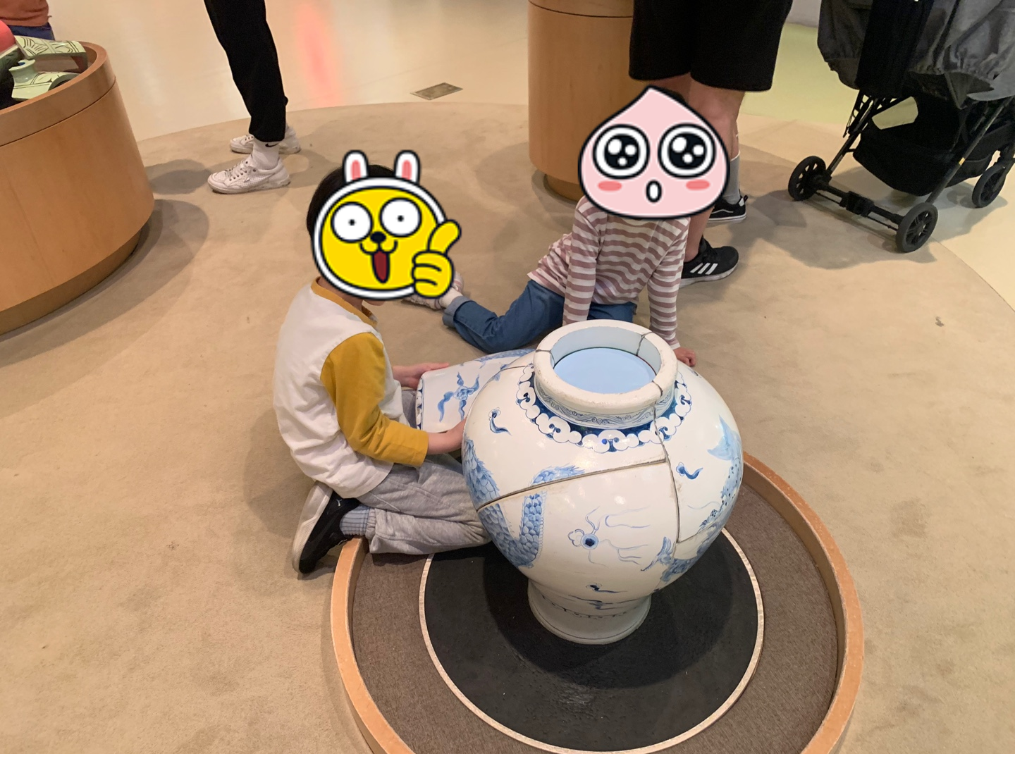 국립중앙박물관 어린이박물관 &amp;#39;아하! 발견과 공감&amp;#39; - 다르게 생각해요 - 자연의 에너지&amp;#44; 불 - 입체 도자기 퍼즐 맞추기