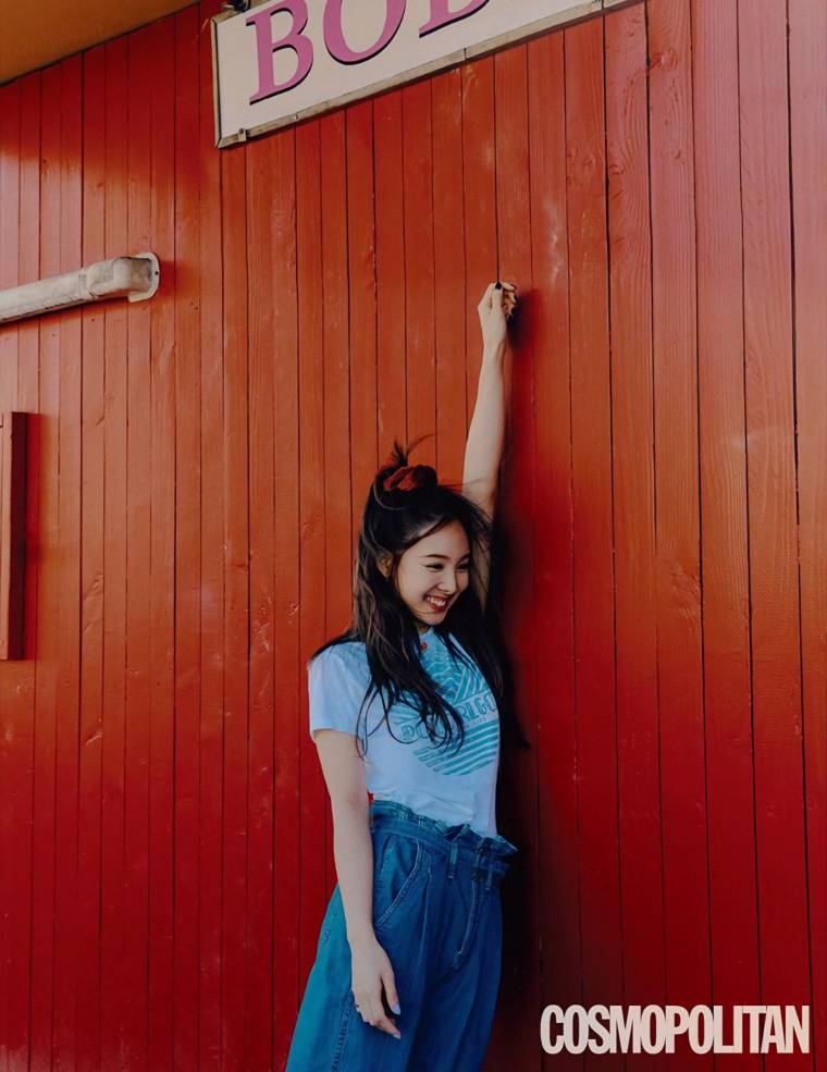 트와이스 코스모폴리탄 나연