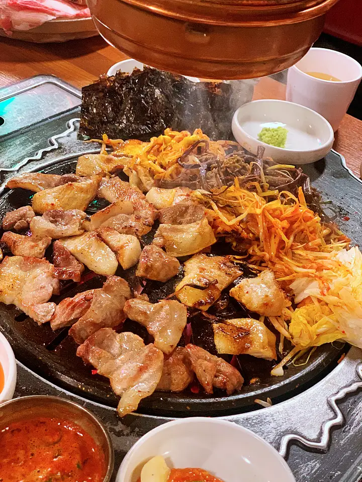 줄서는식당 48회 홍수현 제주 흑돼지 냉삼 꽃치마살 관자 구이 순두부찌개 비빔칼제비 강남 압구정 고기집 맛집