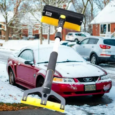 제설 장비 사용 골목길 염화칼슘 뿌리기 허리 보호법_4