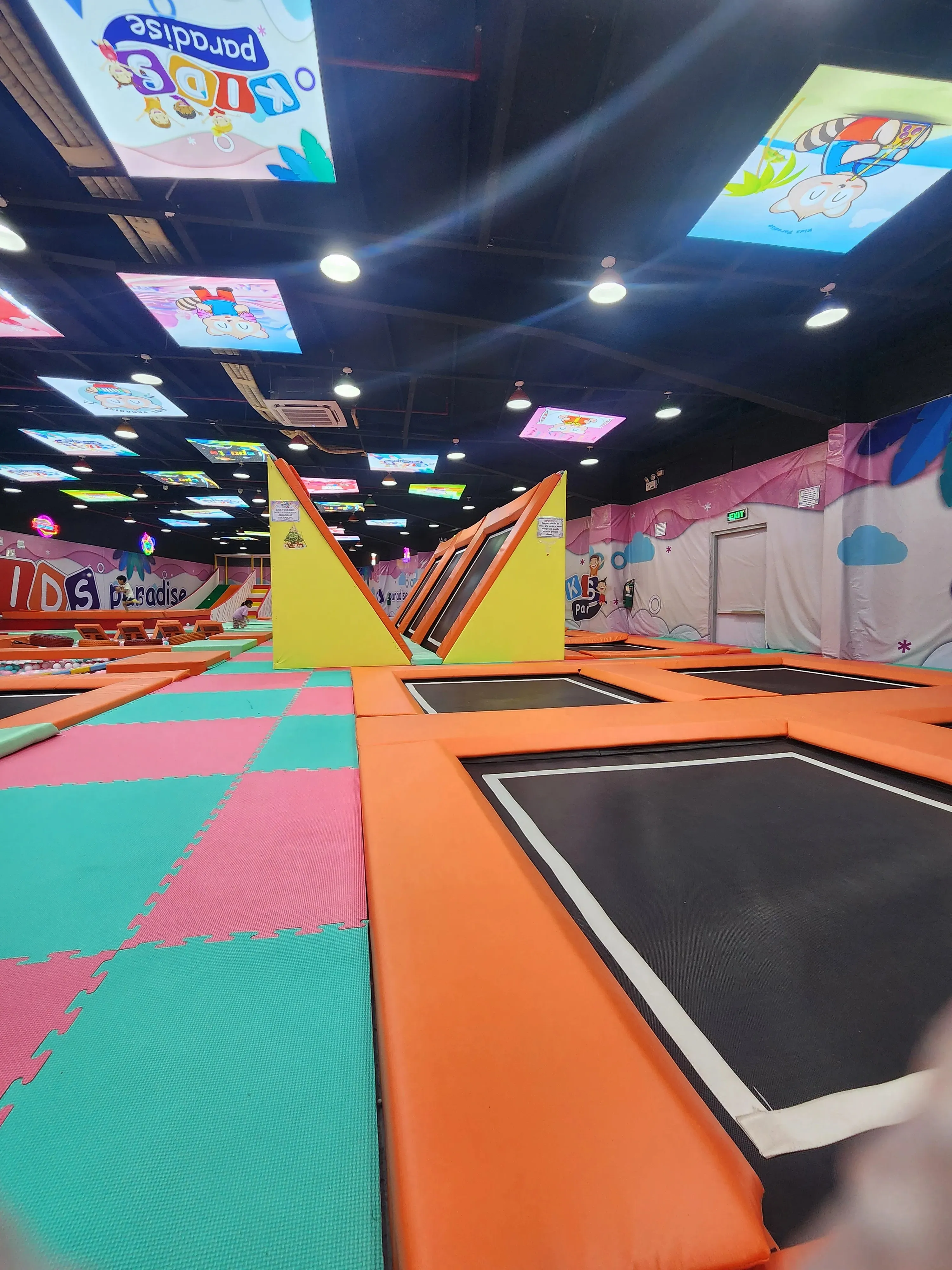 키즈파라다이스 트롬폴린 존