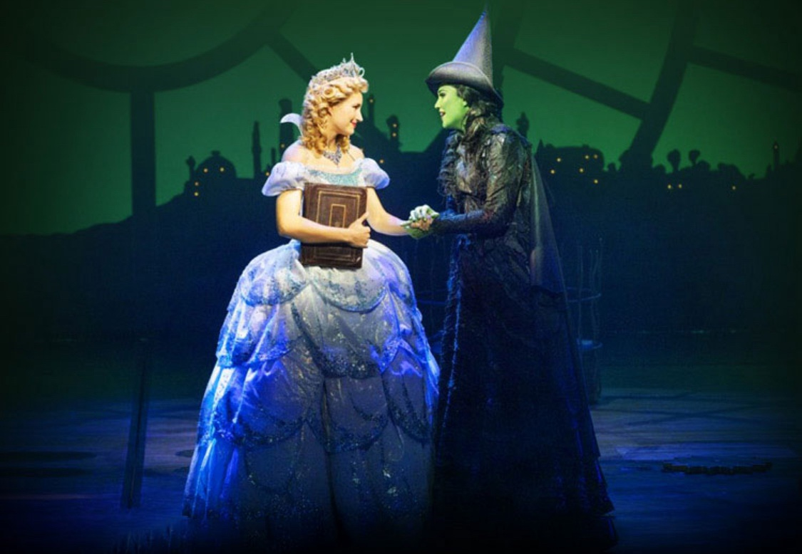 위키드 무대 사진2