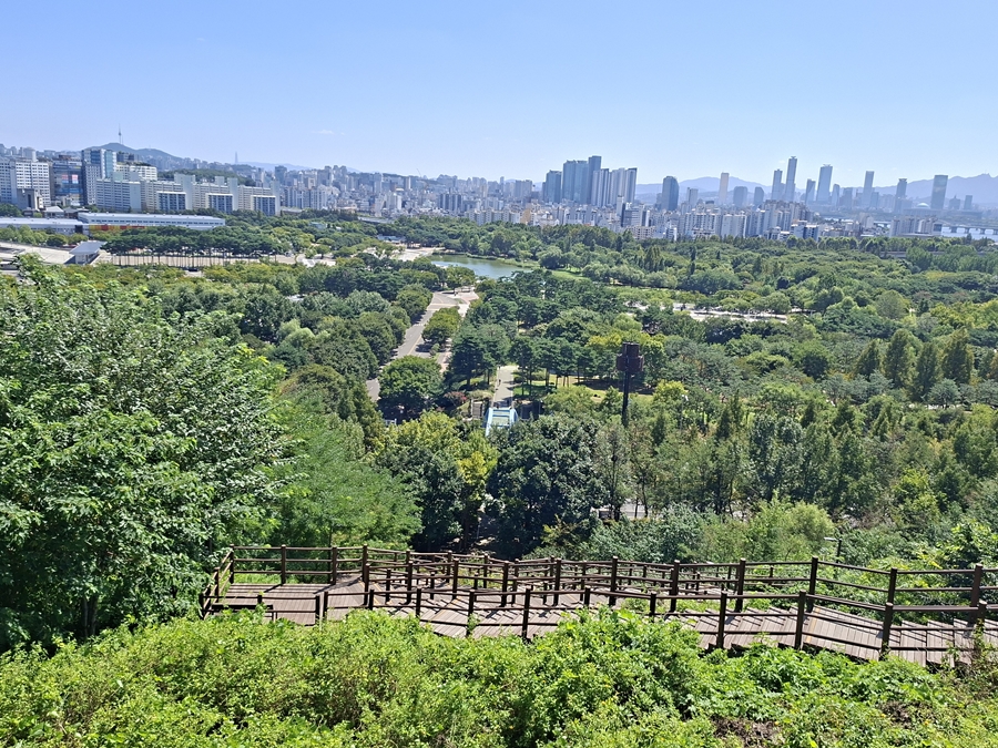 하늘공원-동측계단길-03