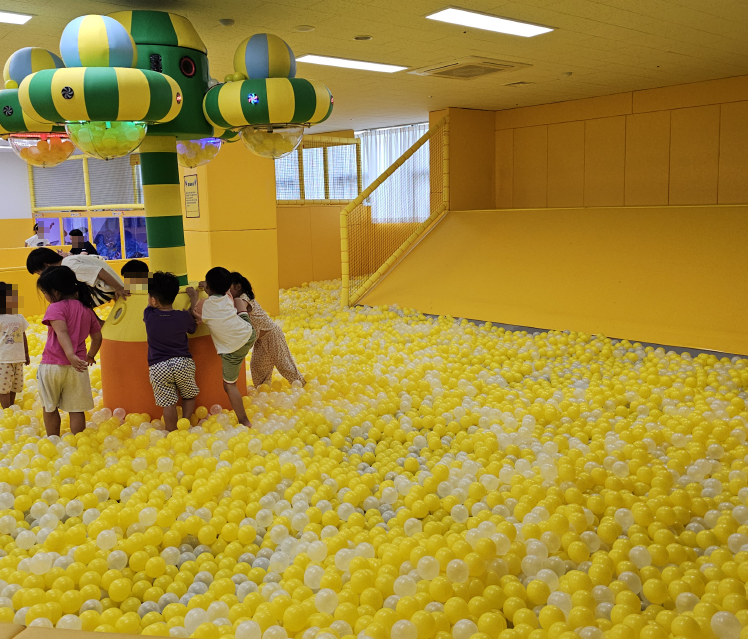 공 쏟아지는 곳