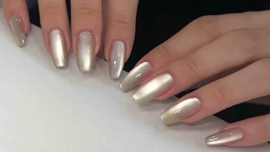 화려한 자석 네일