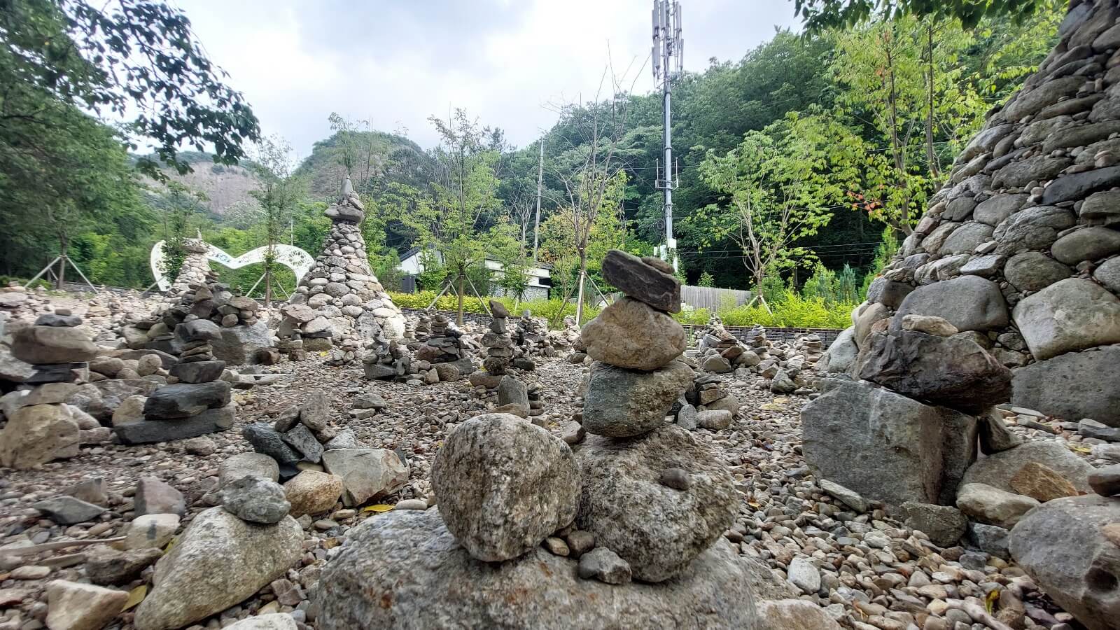 돌탑체험장- 돌탑쌓기 모습