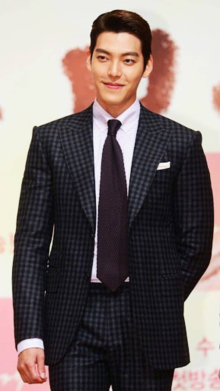 배우-김우빈