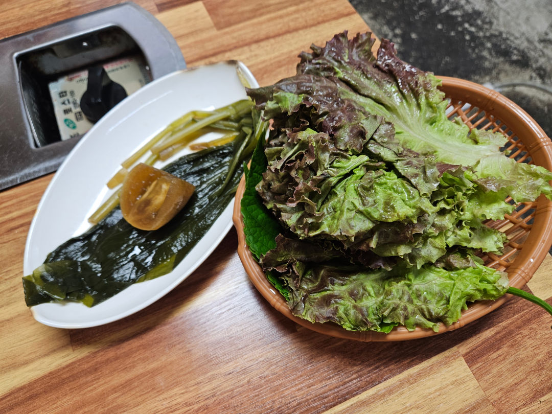 33구이 통 삼겹살 밑반찬