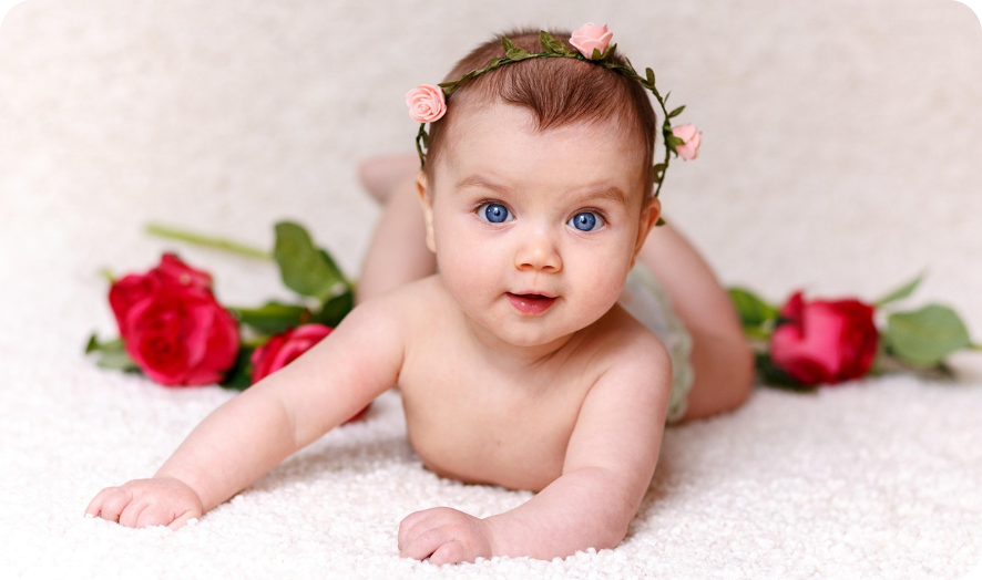 배밀이하는 아기사진