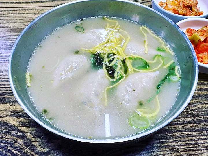 생방송오늘저녁 26년 전통 만두전골 복을 부르는 맛 이북식 손만두 강북구 수유 맛집 추천