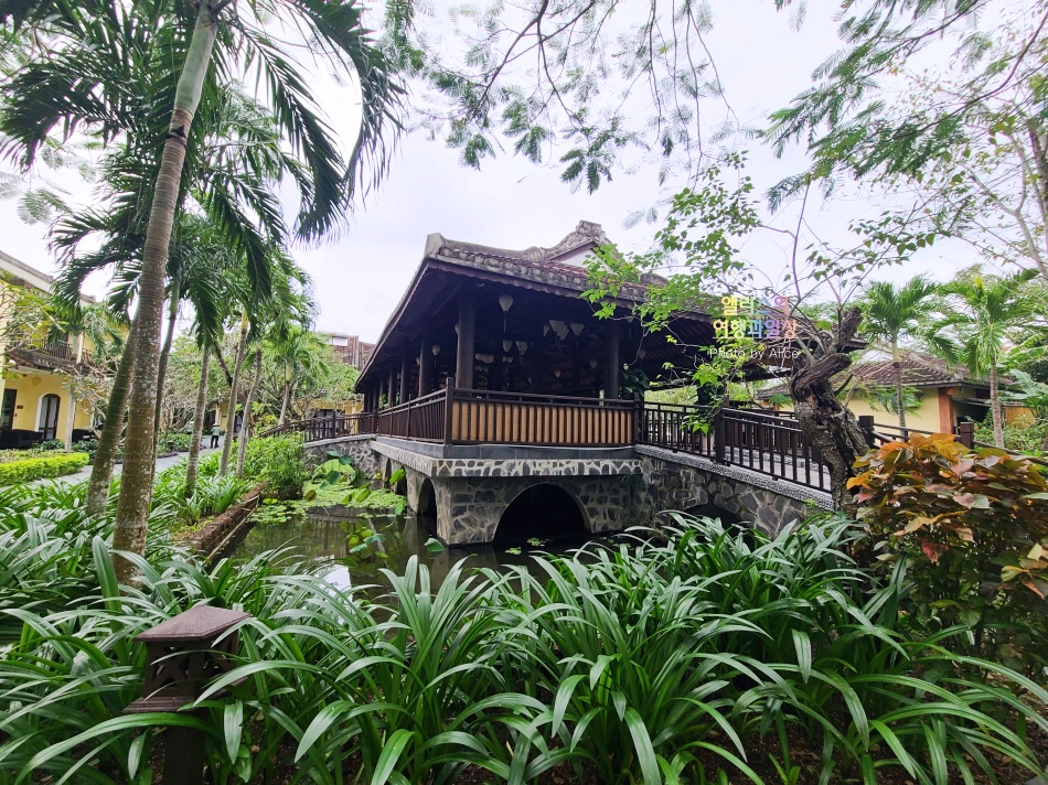 호이안 멀베리 컬렉션 실크빌리지 리조트 부대시설, 야외 수영장