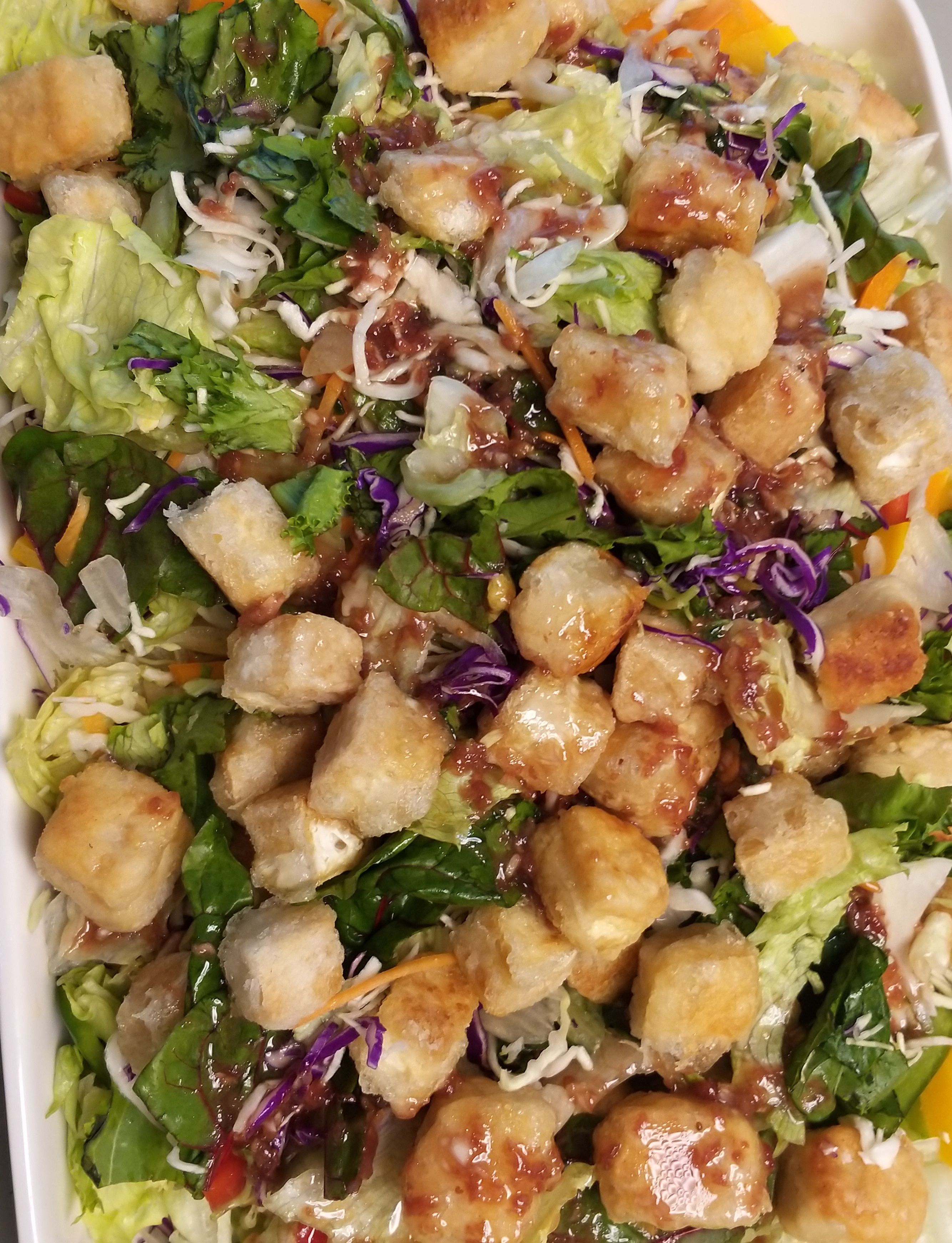 두부튀기셀러드요리사진