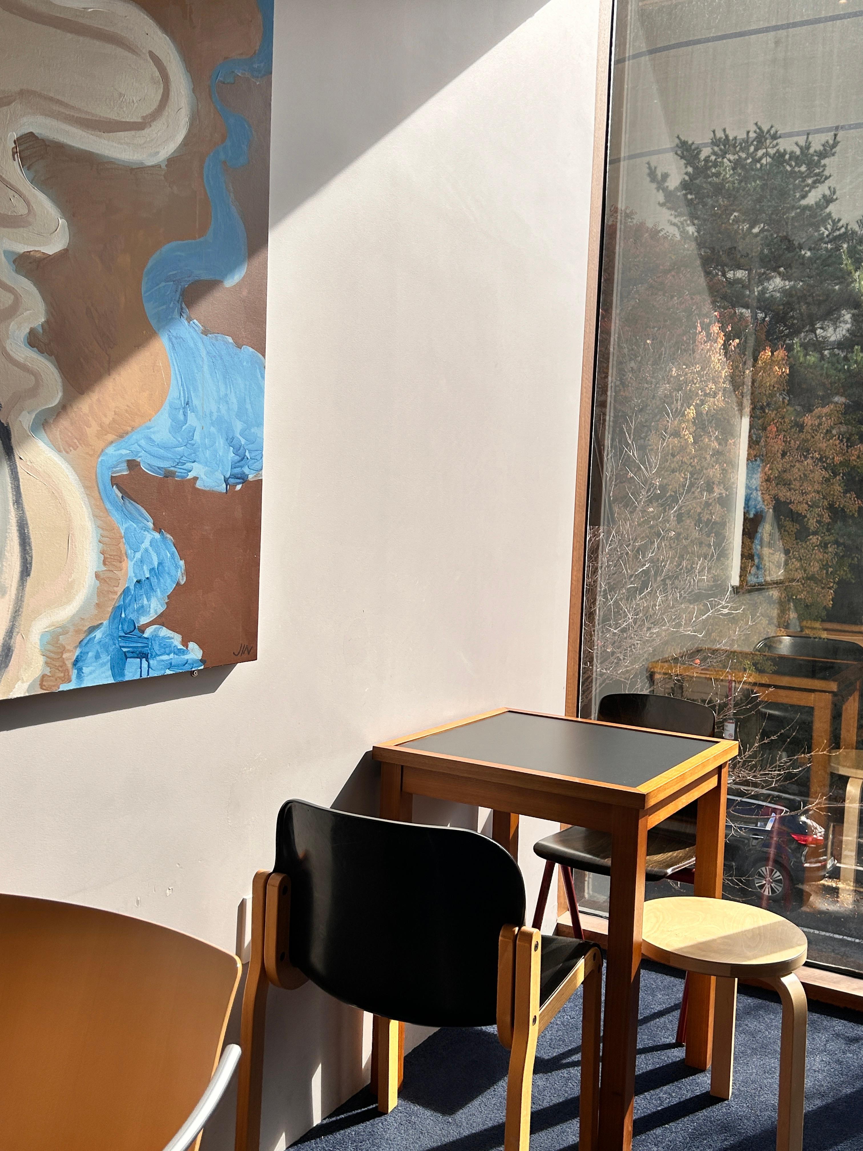 수원-천천동-카페-MLMC-내부