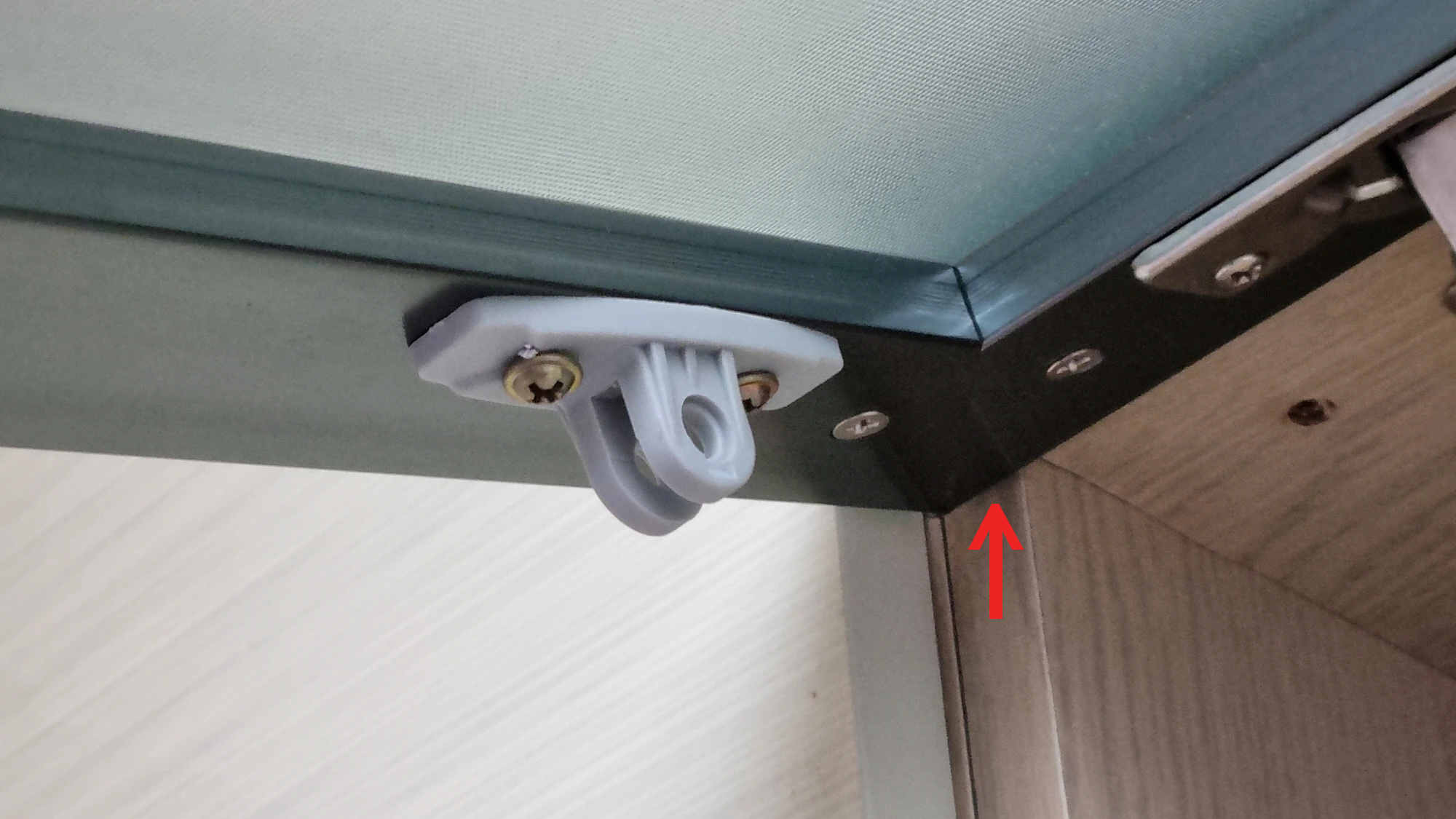 쇼바 고정 부품 고정 위치