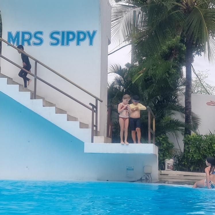 스미냑 미세스시피 비치 클럽의 다이빙대