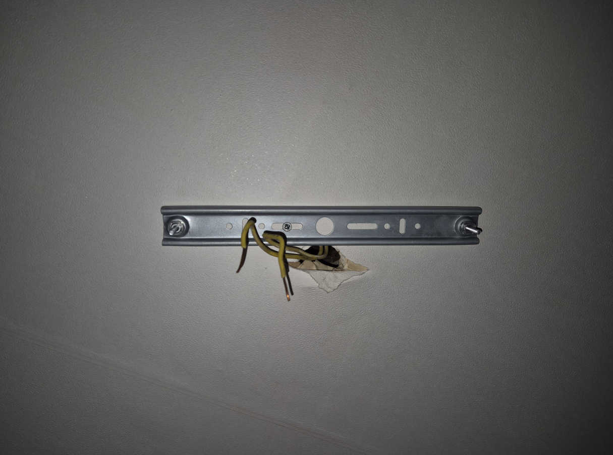 LED전등 교체 - 고정대