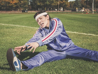 다이어트 운동을 하는 중년의 여성