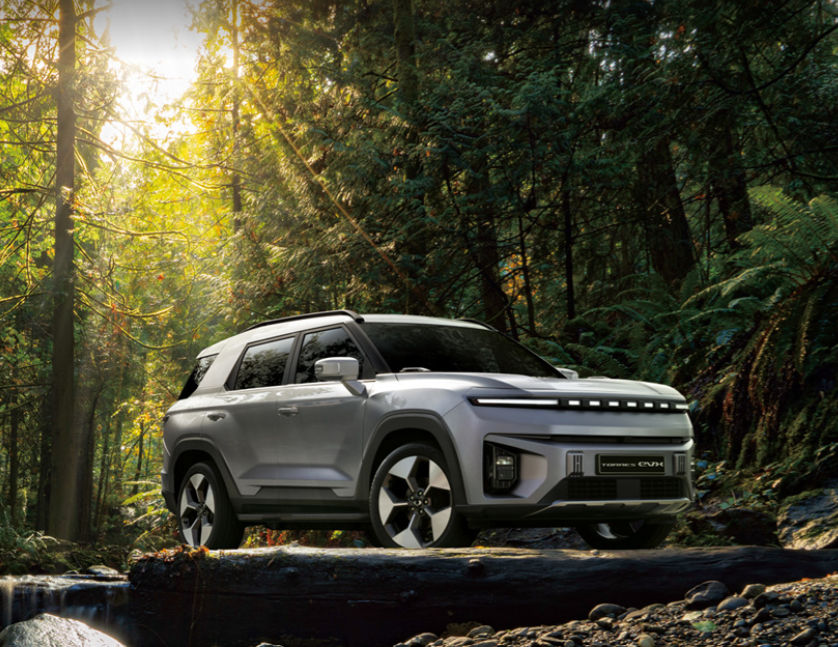 KG모빌리티 토레스 EVX