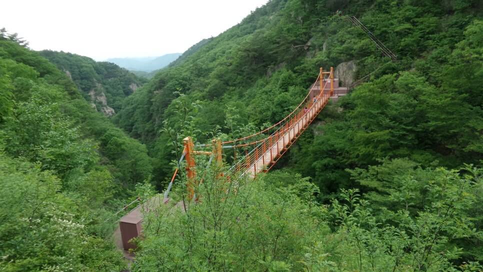 100대 명산 등산하기 마흔다섯번째 완주 대둔산 마천대를 중심으로 뻗어내린 웅장한 산세와 기암괴석이 병풍처럼 펼쳐져 절경이 있는