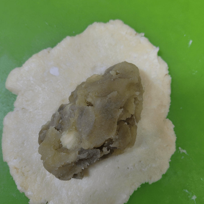 반죽위에-얹은-고구마