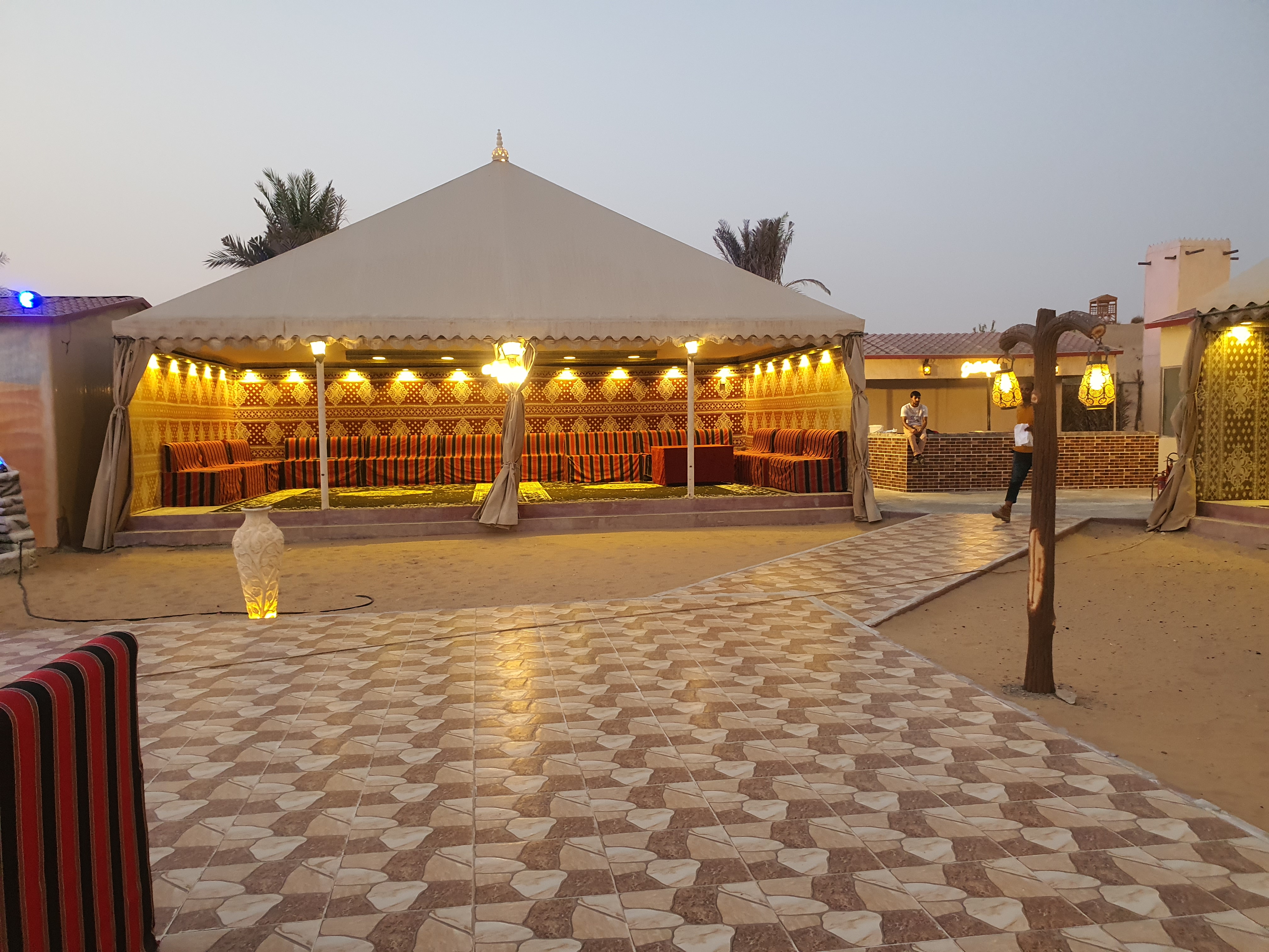 두바이 사막투어 복장 낙타 헤나 체험 노랑풍선 가이드 동행 BBQ