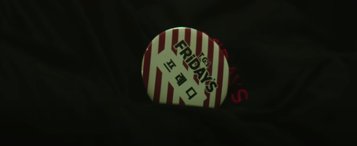 프레디라고적혀있는이름표