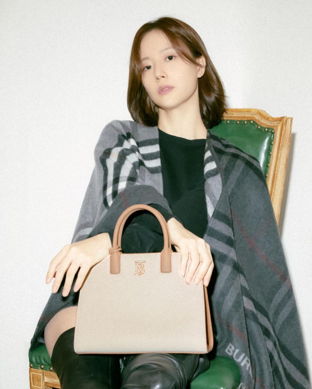 법쩐 문채원 버버리 화보