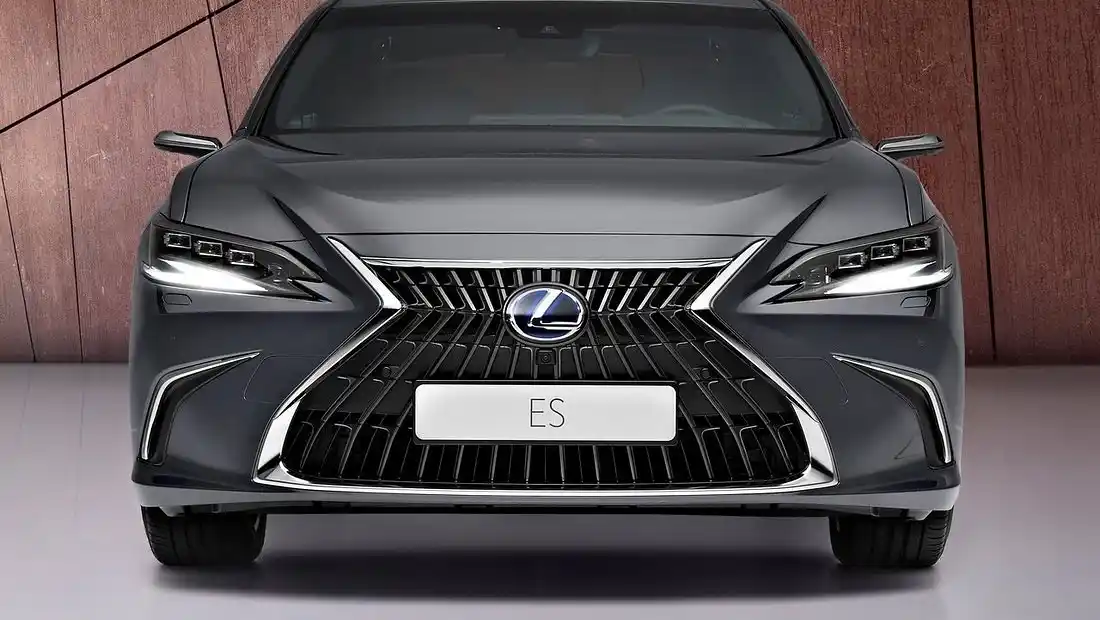 렉서스 ES 300h F 스포트 가격 실구매가 모의견적 제원 옵션 카탈로그 외관 디자인 내부 색상 디자인 인테리어 편의사양 안전사양 총정리