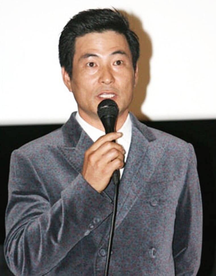 배우-이한위