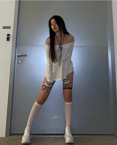 베이비몬스터 로라