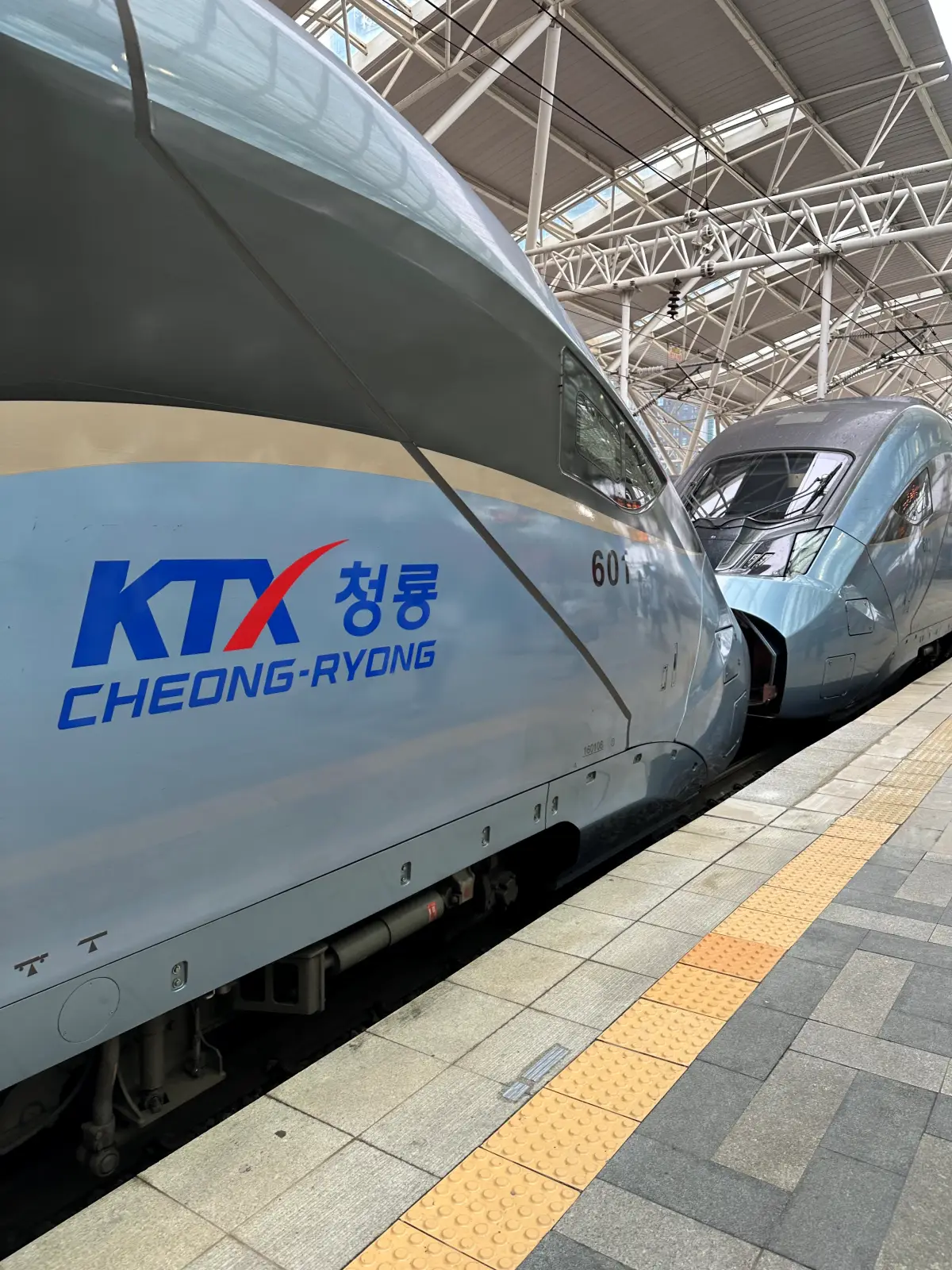 KTX-청룡-두대-연결-정차-서울역-601