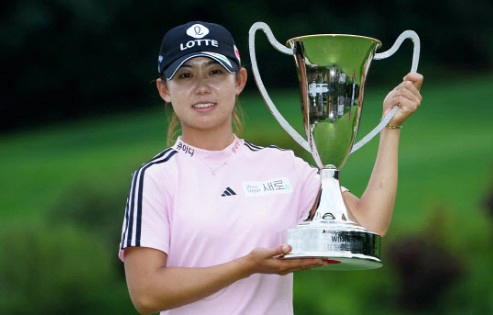 생애 첫 우승을 거둔 황유민 프로