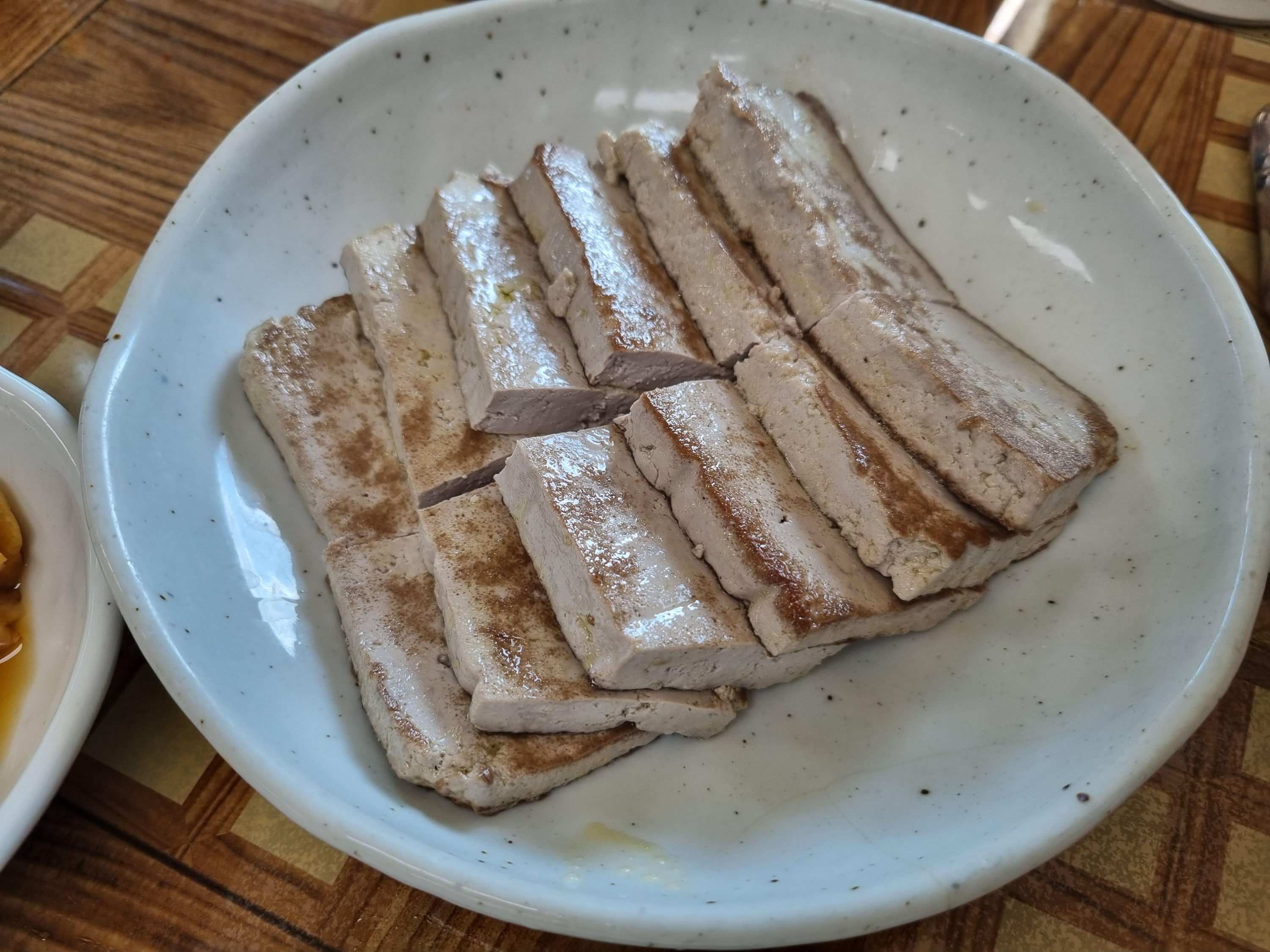 팔봉콩밭 두부구이