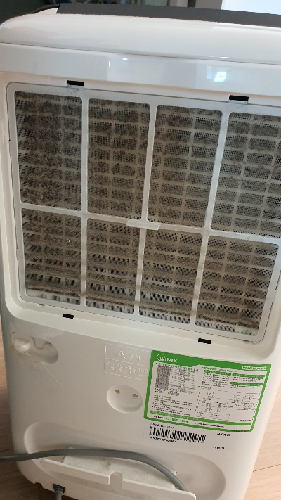 위닉스-제습기-필터-청소-세척