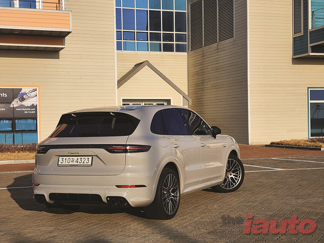 포르쉐 카이엔 E-하이브리드