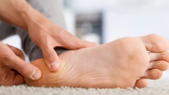 족저근막염 증상&amp;#44; 원인&amp;#44; 치료 총 정리 (2025 최신)