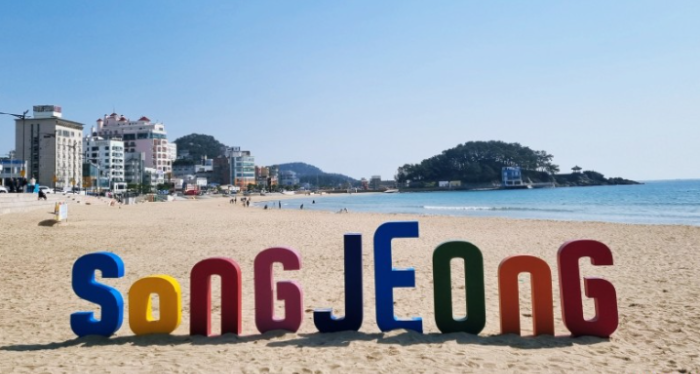 부산 송정 해수욕장 이미지입니다.